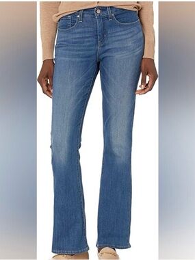Levi’s Signature Bootcut Jeans